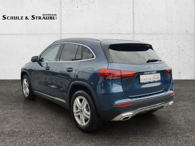 Mercedes-Benz GLA 250 4MATIC Progressive