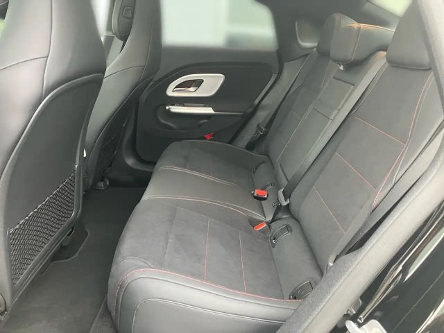 Mercedes-Benz CLA 250 AMG Line Coupé