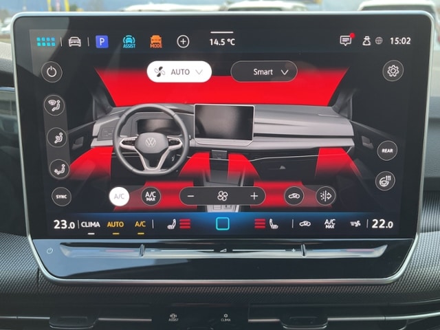 Volkswagen Golf 1.5 eTSI DSG Golf VIII R-Line