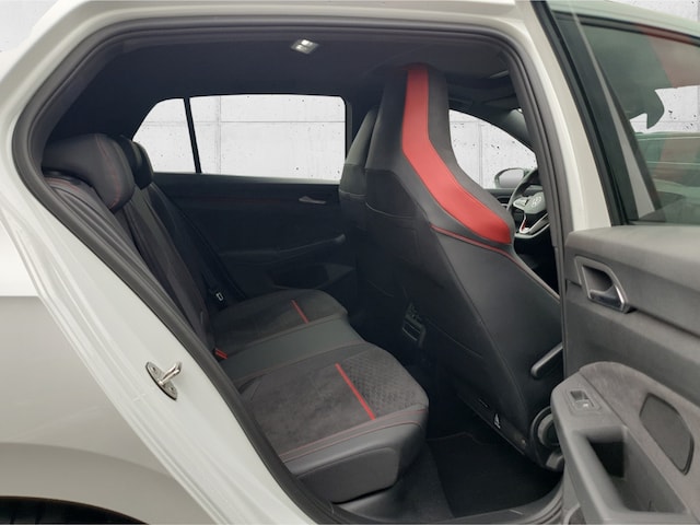 Volkswagen Golf 2.0 TSI Golf VIII