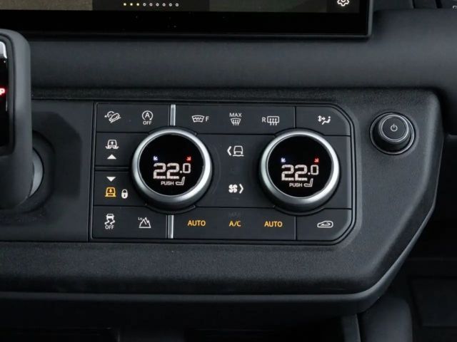 Land Rover Defender 110 D250 Dynamic SE