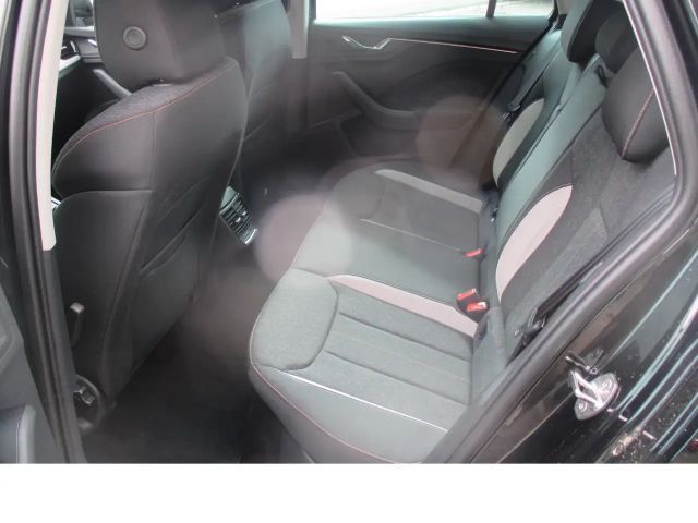 Skoda Kamiq 130 Premium 1,5TSI DSG 18´´LM/ 2*Plus/ AHK/ etc.