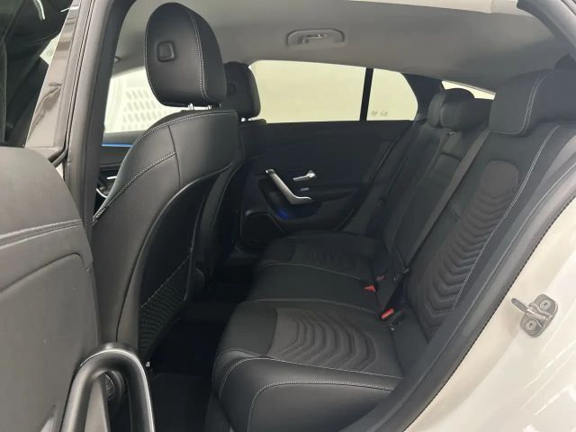 Mercedes-Benz CLA 180 Shooting Brake