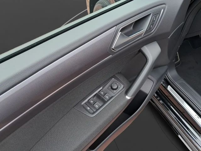 Volkswagen Touran DSG Highline R-Line