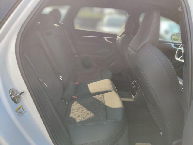 Audi A6 Avant Quattro S-Tronic