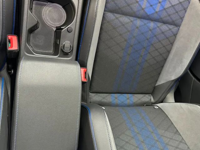 Volkswagen Golf 2.0 TSI 4Motion Golf VIII