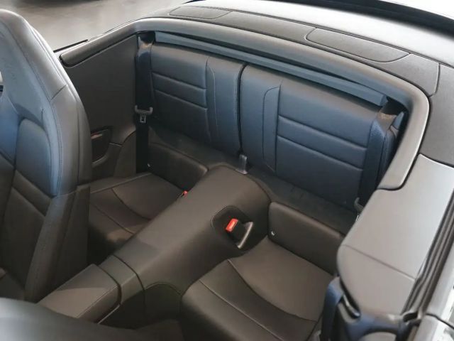 Porsche 992 Cabrio Carrera