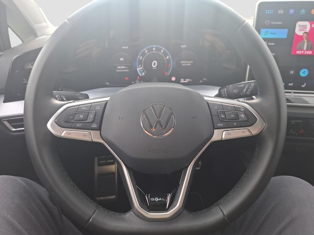 Volkswagen Golf 1.5 115 PS AHK NAVI ACC LED