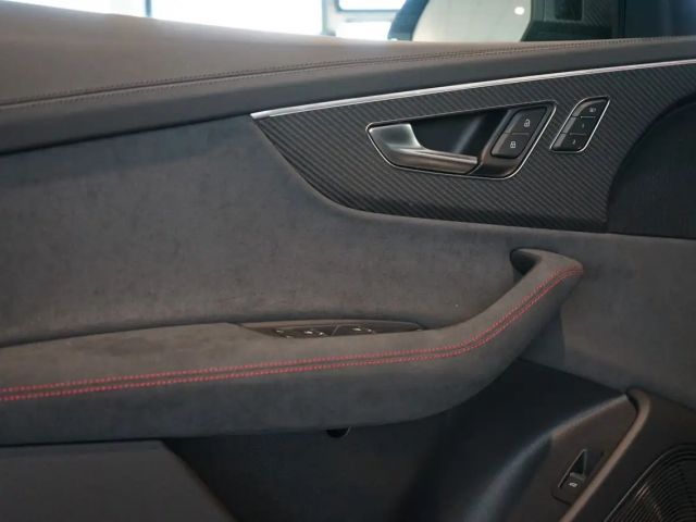 Audi RS Q8 Performance