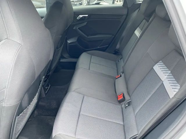 Audi A3 30 TFSI Sedan