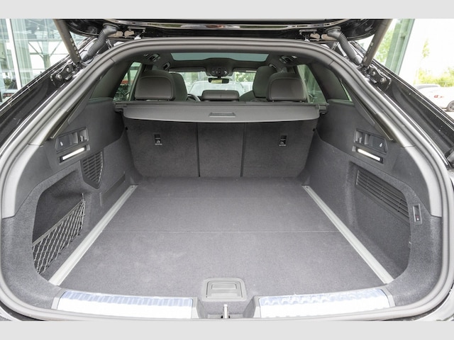 Audi A6 Avant Quattro S-Tronic