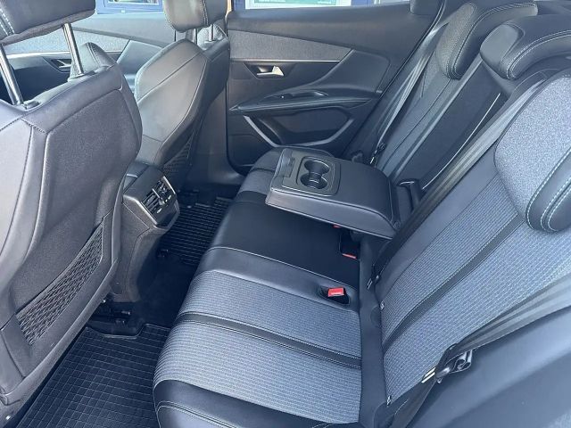 Peugeot 3008 Allure Pack EAT8 PureTech