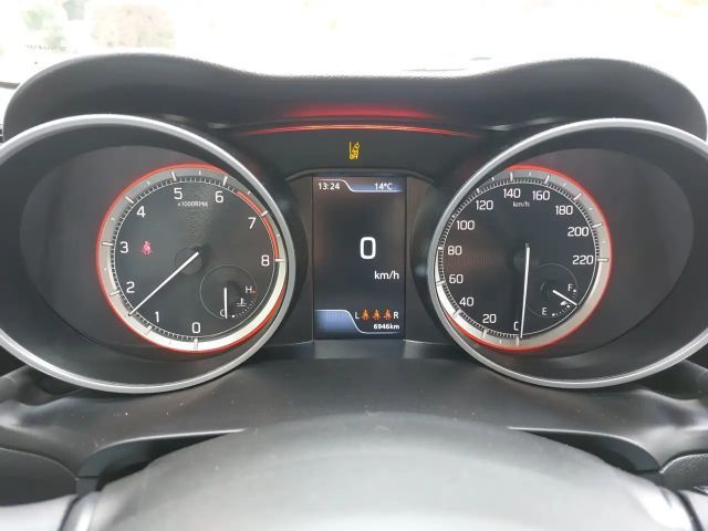 Suzuki Swift AllGrip DualJet Flash Hybrid