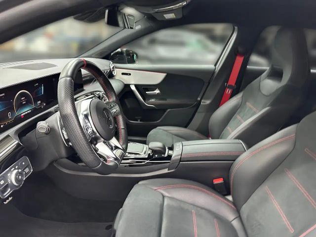 Mercedes-Benz A 35 AMG 4MATIC AMG Line