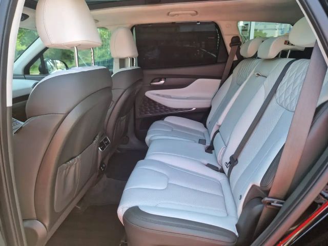 Hyundai Santa Fe Hybrid