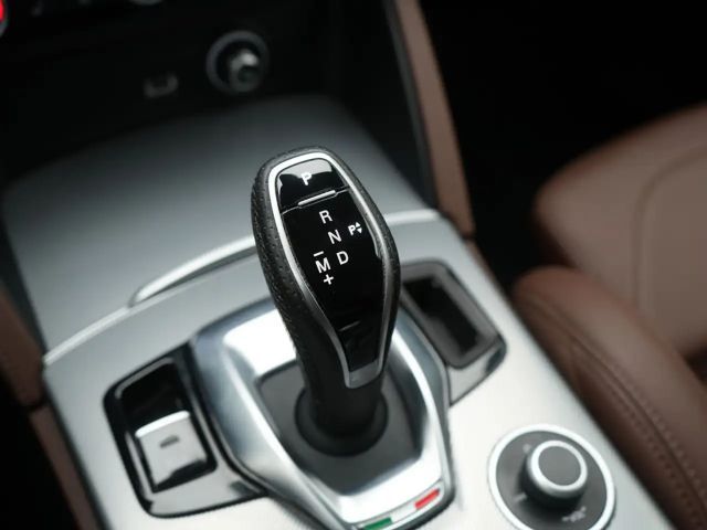 Alfa Romeo Stelvio Q4 Veloce