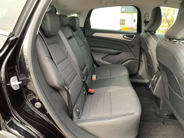 Renault Arkana E-Tech Intens