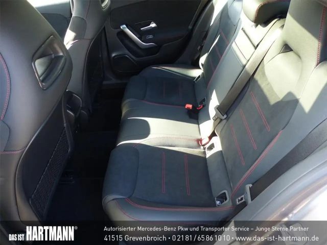 Mercedes-Benz A 180 AMG Line