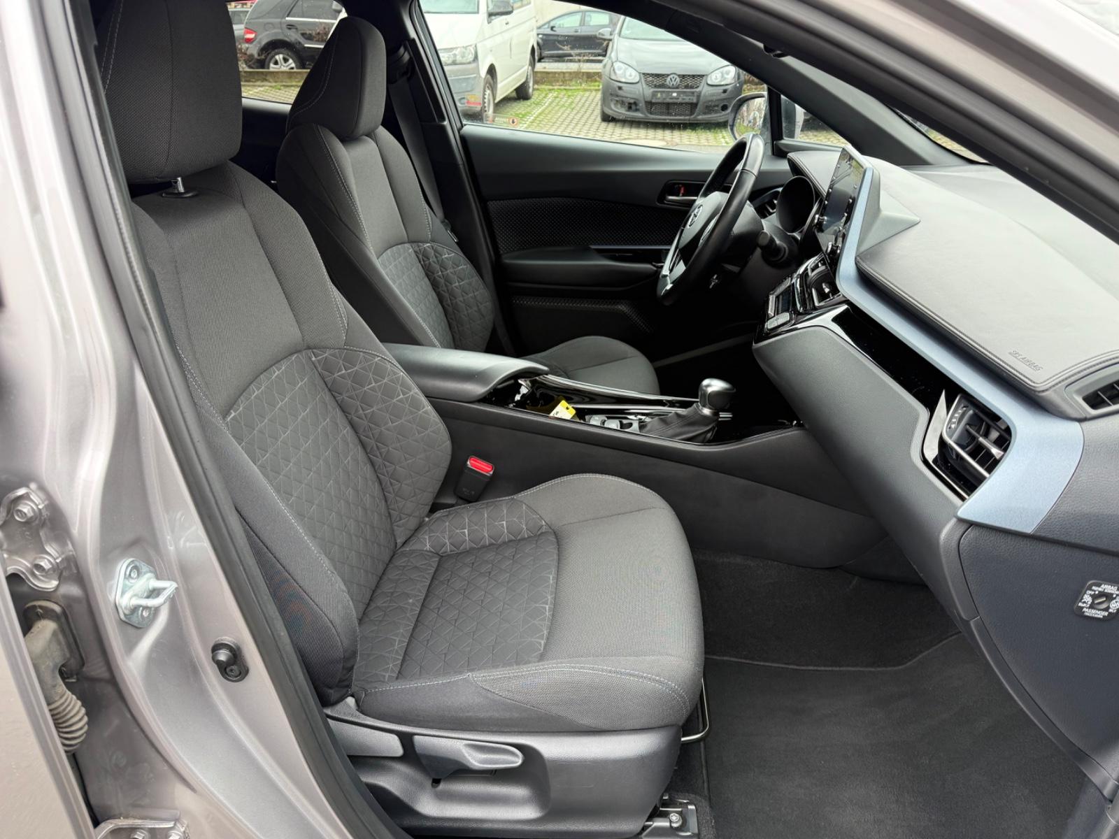 Toyota C-HR Hybride Team D