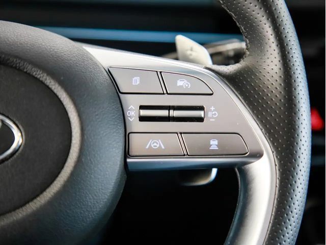 Hyundai Staria Signature