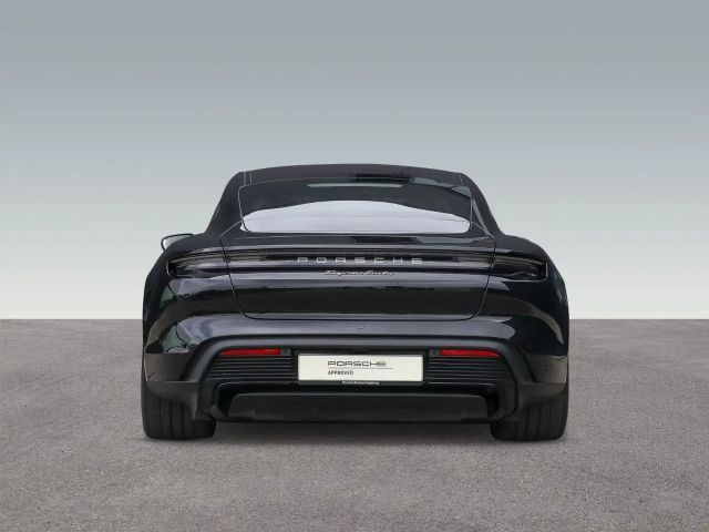 Porsche Taycan Turbo