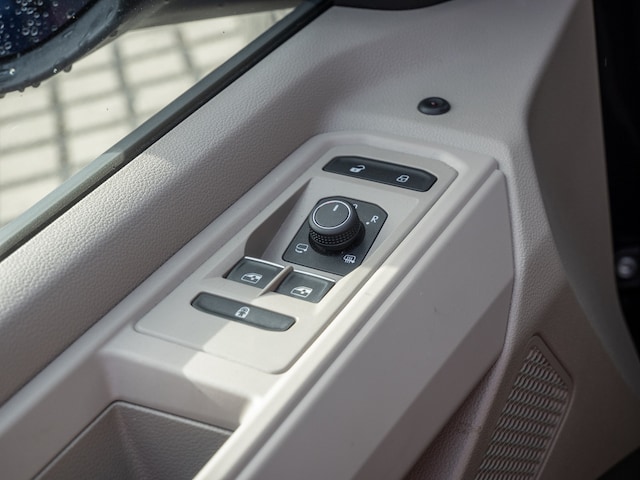 Volkswagen Multivan 2.0 TDI Lang Life T7