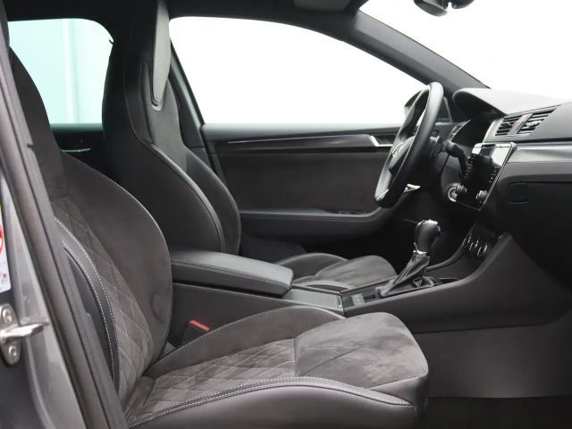 Skoda Superb 2.0 TDI Combi Sportline