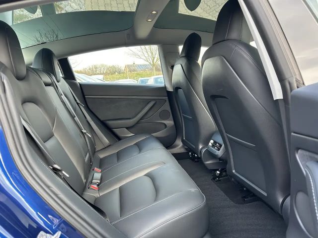 Tesla Model 3 RWD Standard Range