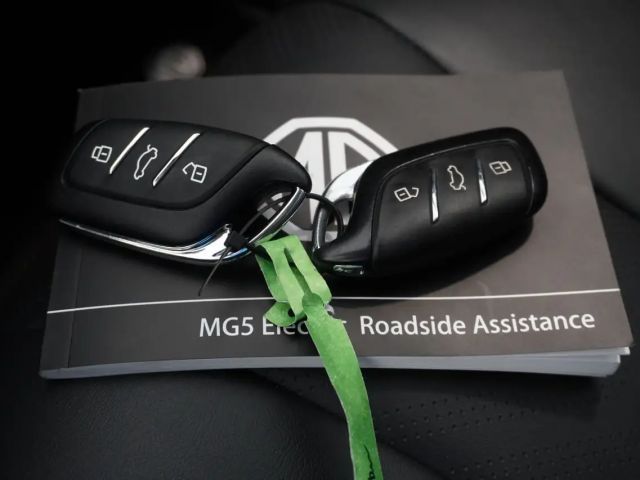 MG MG5 EV Luxury