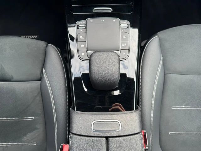 Mercedes-Benz CLA 200 AMG Line