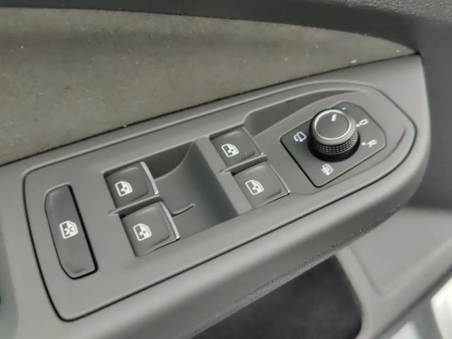 Volkswagen Golf R-Line Variant