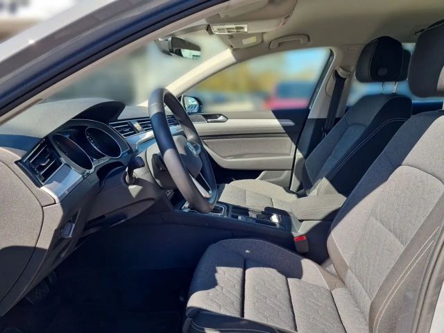 Volkswagen Passat 2.0 TDI Business DSG Variant