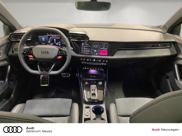 Audi RS3 Quattro S-Tronic Sedan