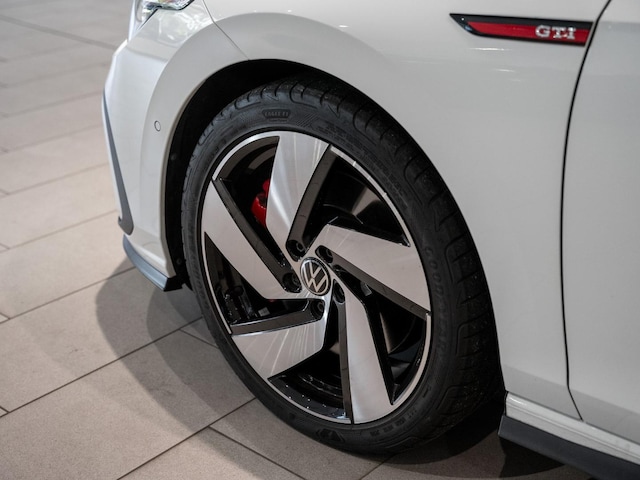 Volkswagen Golf 2.0 TSI Golf VIII