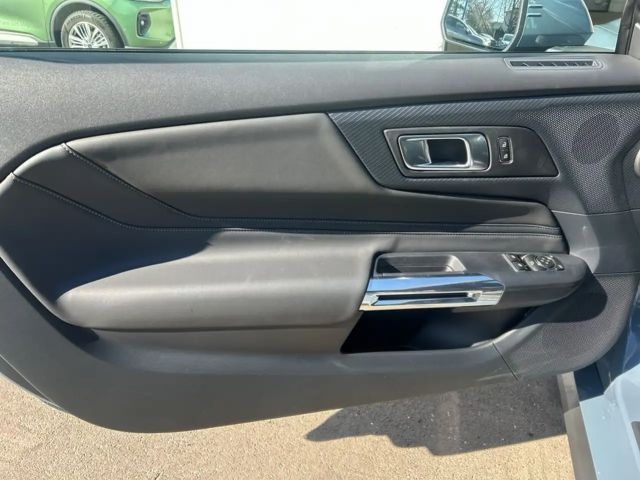 Ford Mustang Fastback GT 5.0 V8