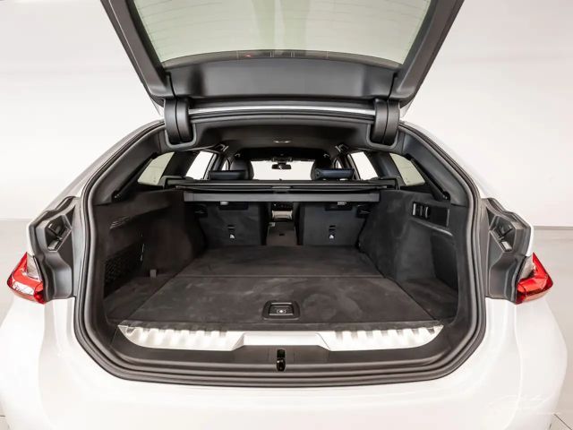 BMW 320 320e M-Sport xDrive