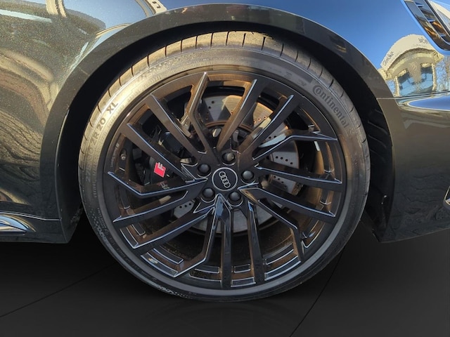 Audi RS4 Avant Quattro