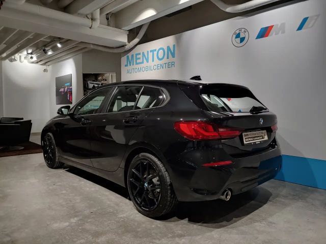 BMW 118 118i Sedan