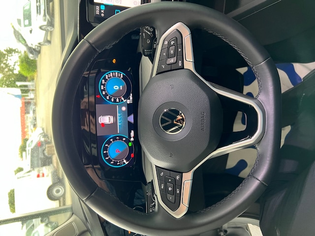 Volkswagen Golf Life Variant