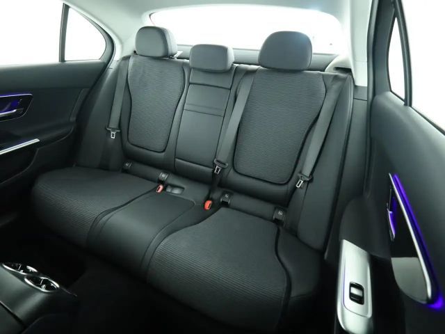 Mercedes-Benz C 180 AVANTGARDE Sedan