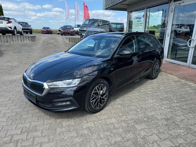 Skoda Octavia 1.5 TSI Ambition Clever Combi