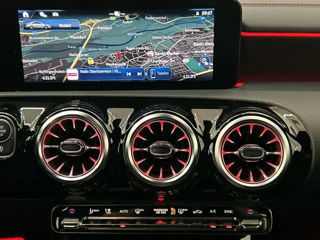 Mercedes-Benz CLA 220 4MATIC Coupé