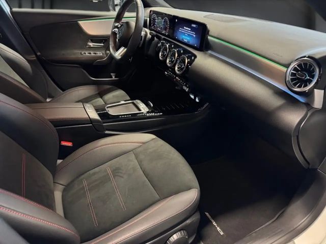 Mercedes-Benz A 250 A 250 e AMG Line