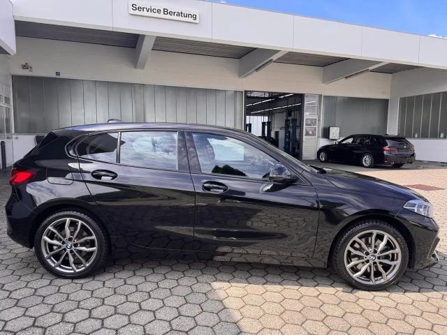 BMW 120 120i Sedan Sport Line