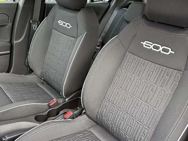 Fiat 600e Hybrid 100 6-Gang eDCT