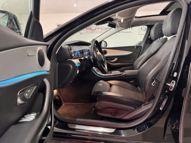 Mercedes-Benz E 220 AVANTGARDE E 220 d Sedan