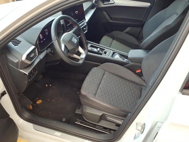 Seat Leon 1.5 eTSI FR-lijn Sportstourer