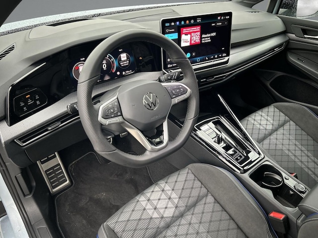 Volkswagen Golf 1.5 eTSI Golf VIII R-Line