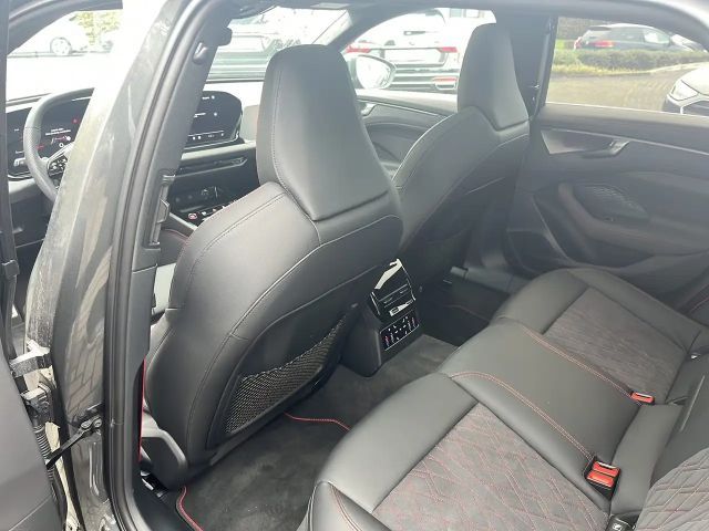 Audi A6 e-tron Avant Quattro S-Line