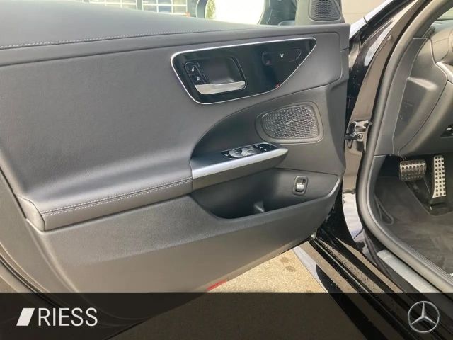 Mercedes-Benz C 200 AMG Line Sedan